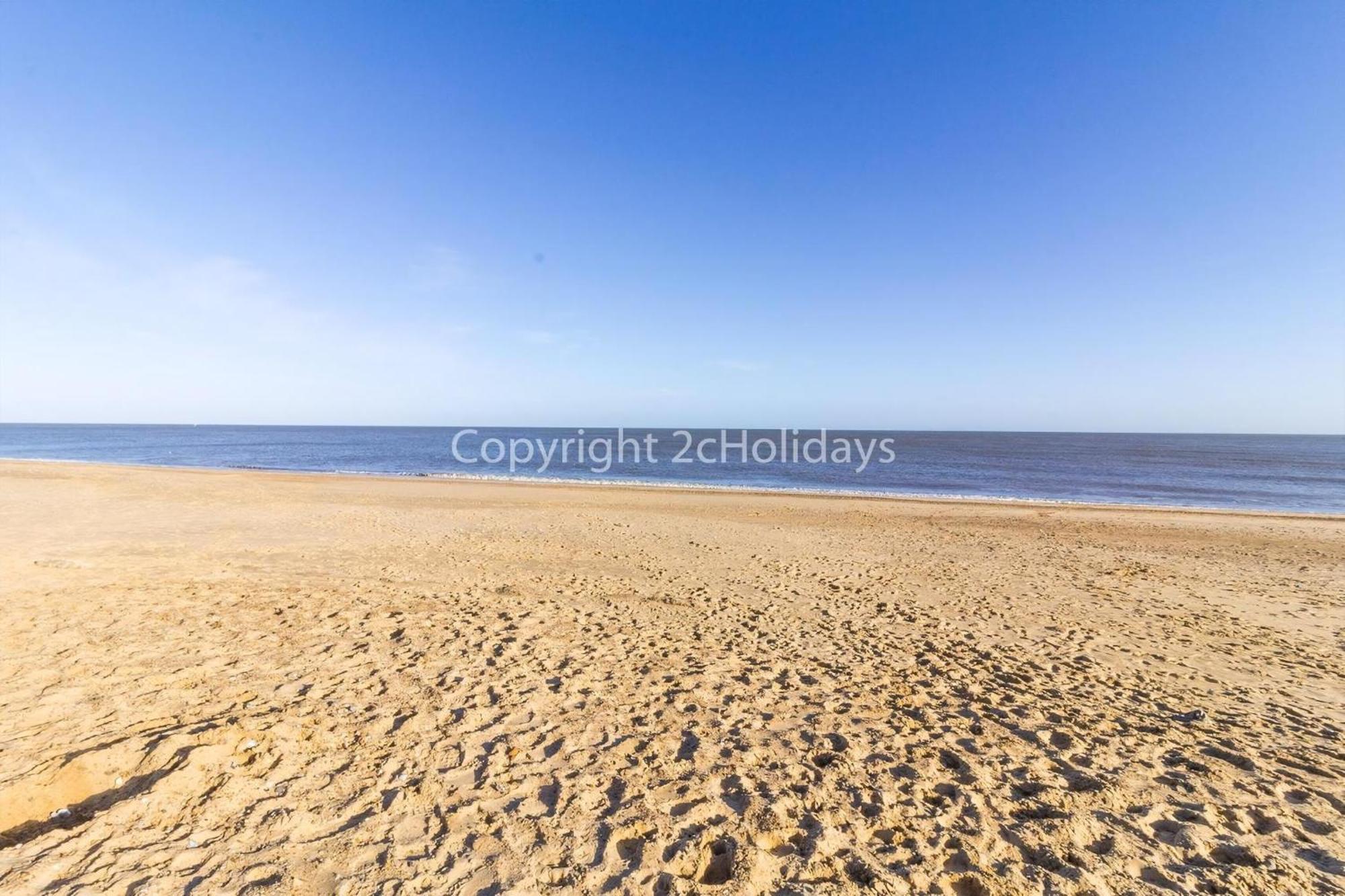 Lovely 4 Berth Chalet To Hire In Hemsby Nearby The Beach Ref 18177B Екстериор снимка