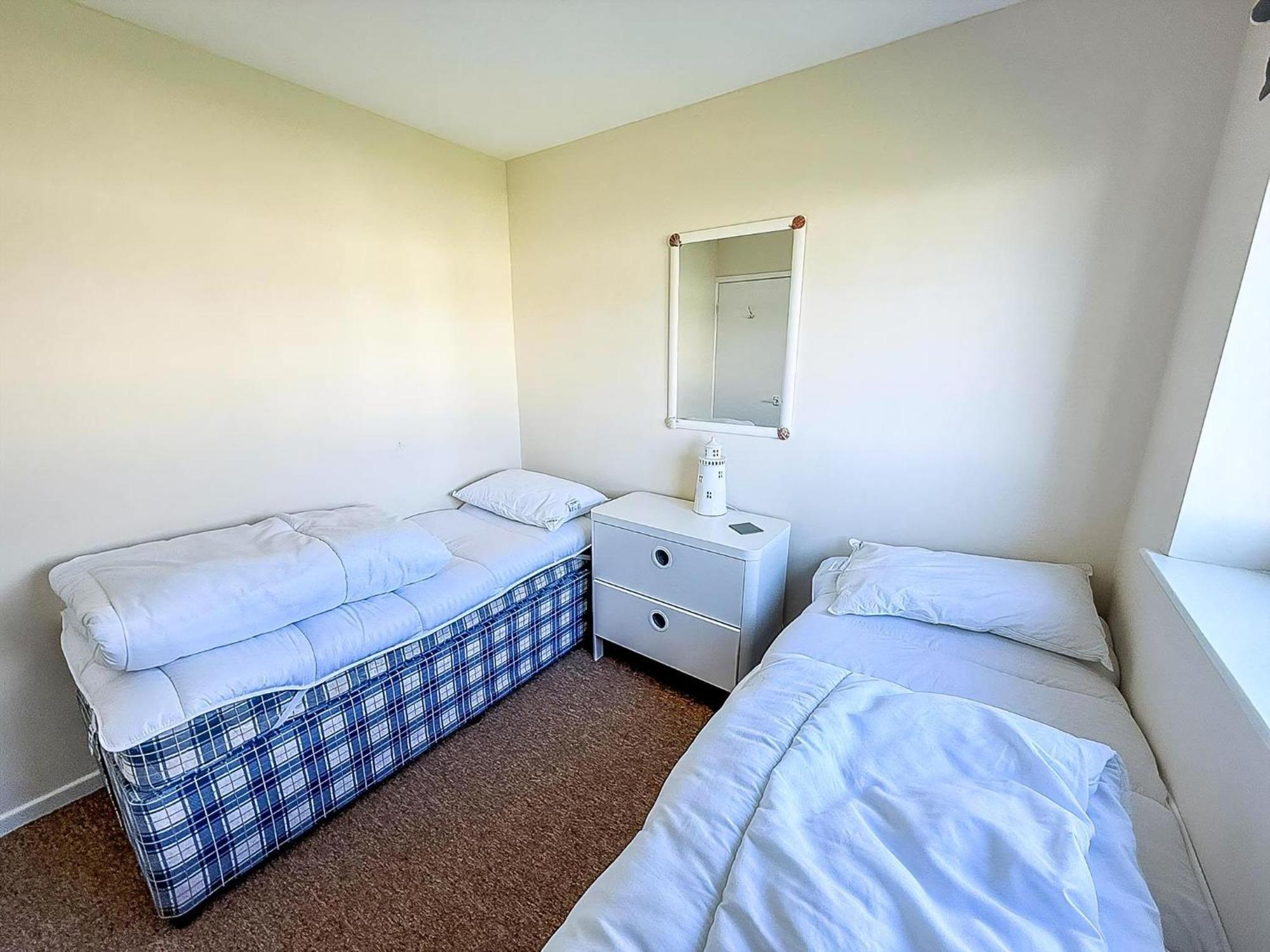 Lovely 4 Berth Chalet To Hire In Hemsby Nearby The Beach Ref 18177B Екстериор снимка